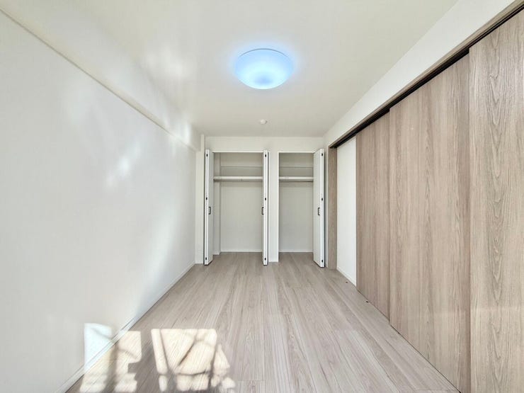 〈6.2帖〉大切な衣類を収納できる大型クローゼットが便利です