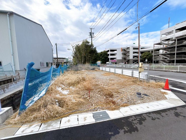 建築条件無しのため、お好きなハウスメーカーで建てられます♪