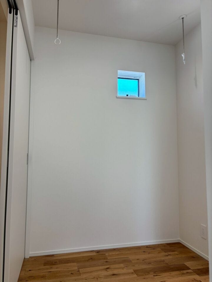 *2階納戸前 ランドリースペース*