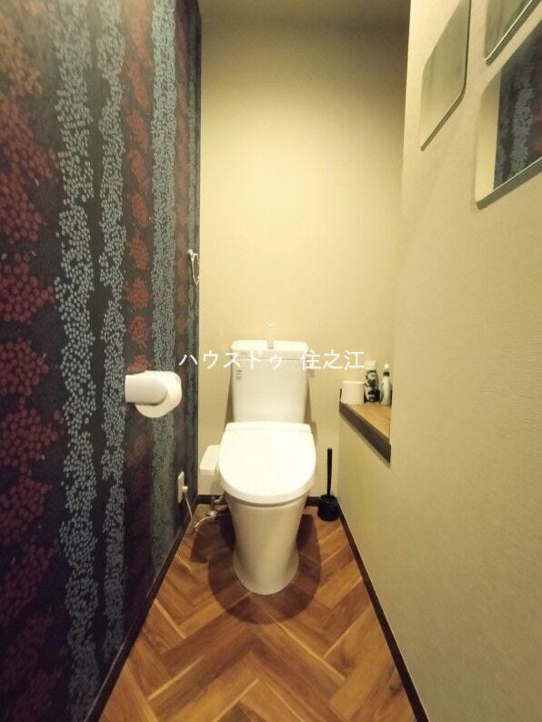 温水洗浄便座付きトイレ