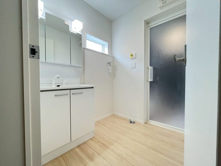 独立洗面台&洗濯機置場