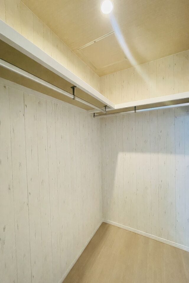 嬉しいWIC★
お持物の多い方も安心です♪
※家具消しの修正を行っております。