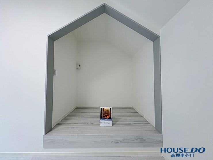 しゃれた作りの納戸
お子様の「秘密基地」になりそう??