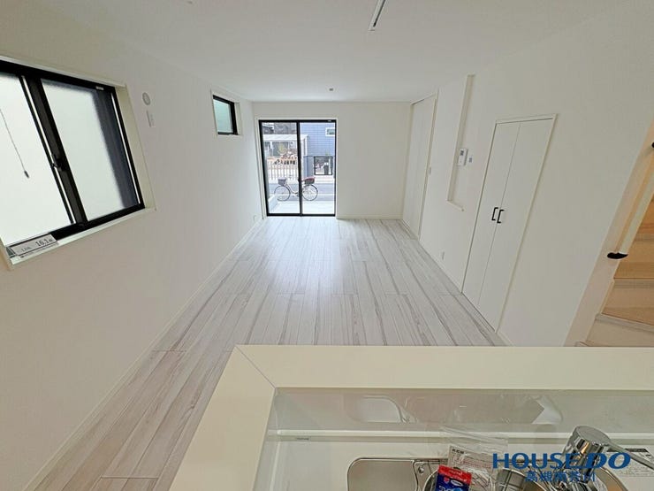 キッチンからの眺め。
死角もなくお子様、親御様がいる家族も安心です。