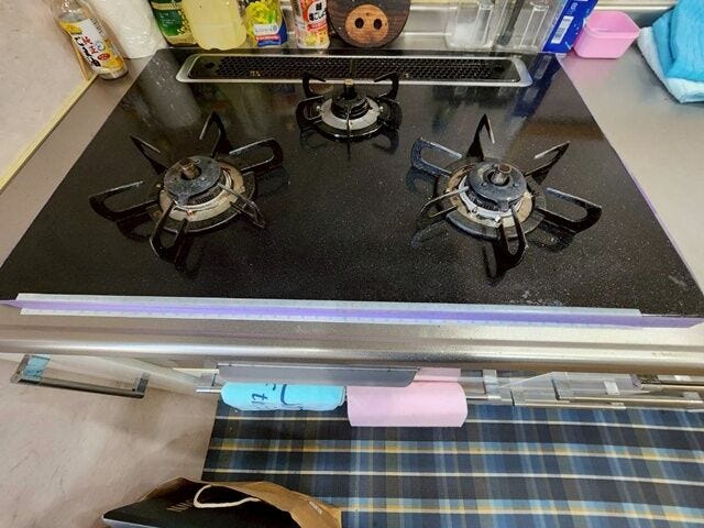 効率よくお料理ができる3口コンロ!