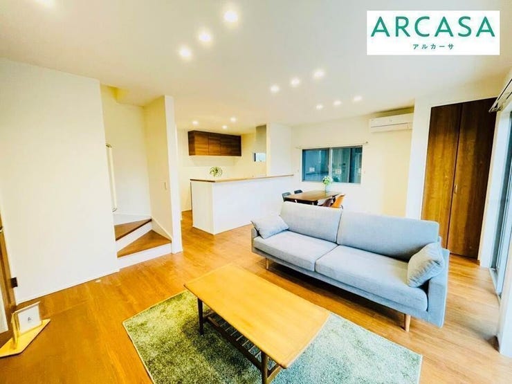 *施工事例*
LDKには新品のエアコンが付いています!新生活を快適に過ごすことができます。省エネのLED照明も付いてきます♪