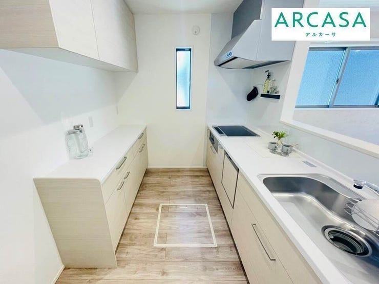 *施工事例*
便利な食器洗浄乾燥機付き!お皿洗いのサポートをしてくれます。節水もできるので嬉しいですね。