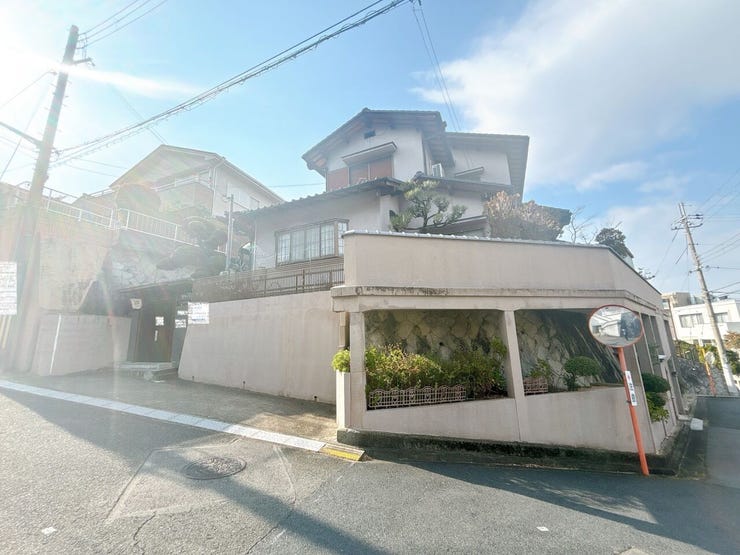 公園の多い地域です。お気に入りの家から足を少し伸ばして、お散歩などでゆったり過ごす時間も有意義です。