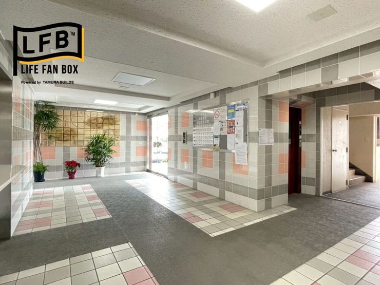 ロビーの中です♪共用部分が綺麗に保たれていますので気持ちよく住めますね♪