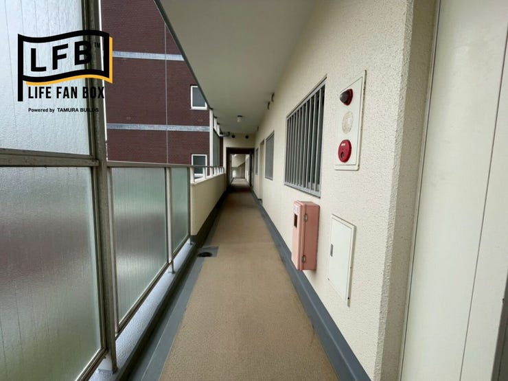 マンションの共用廊下です♪