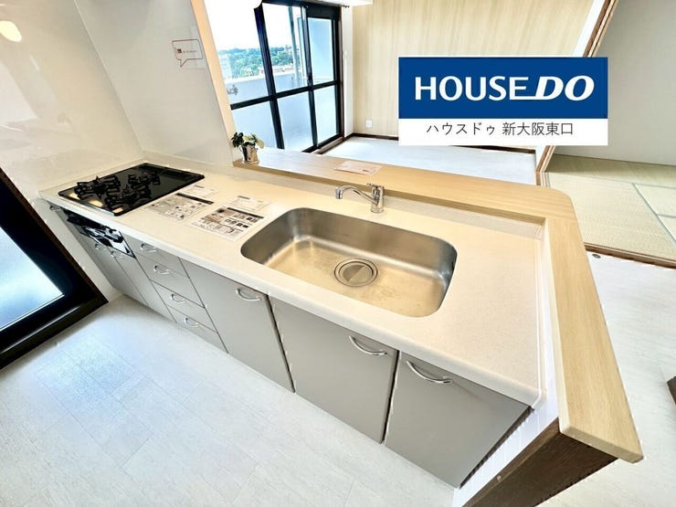 カウンターキッチンは整備され、まるで新品のようです。