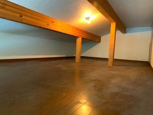 ロフトは6帖の広さで大きな荷物や、お子様の遊びのスペースにいかがでしょうか?