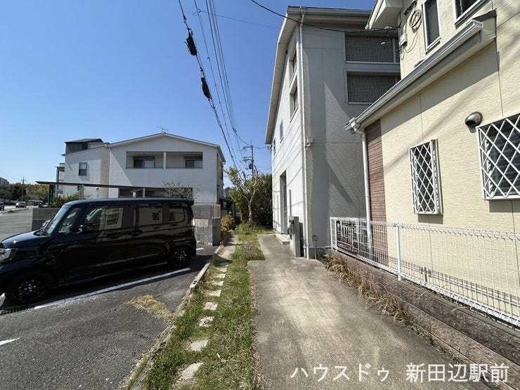 駐車場は2台(車種による)