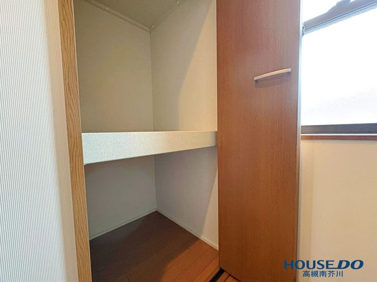 少し大きめのものでもこの物入なら入りそうです