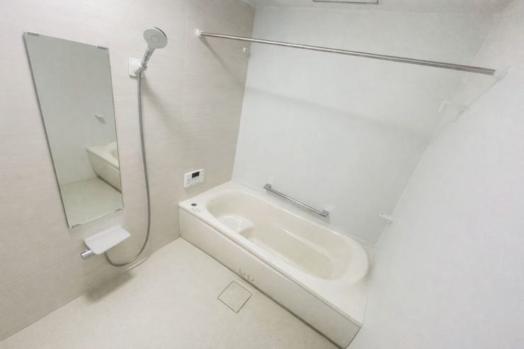 広々とした清潔感のある浴室♪