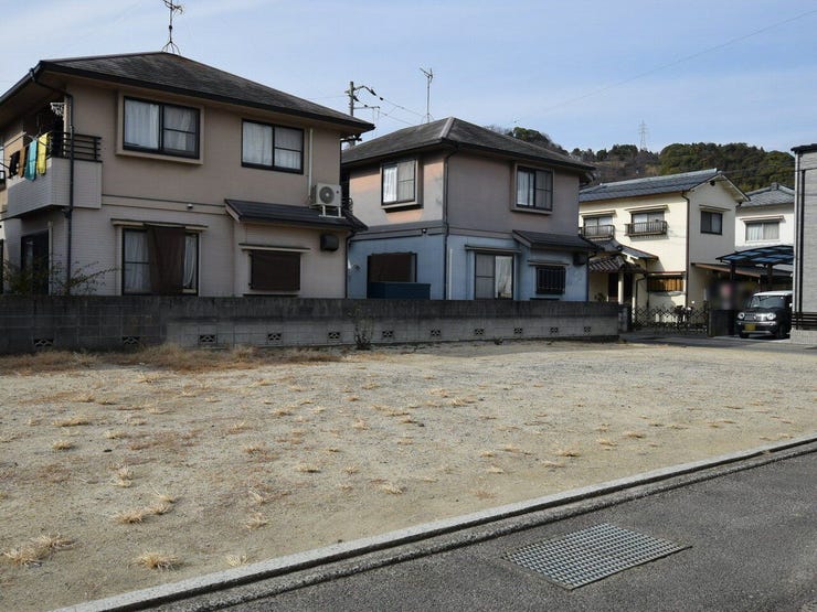 【外観】
外観を南東側より撮影