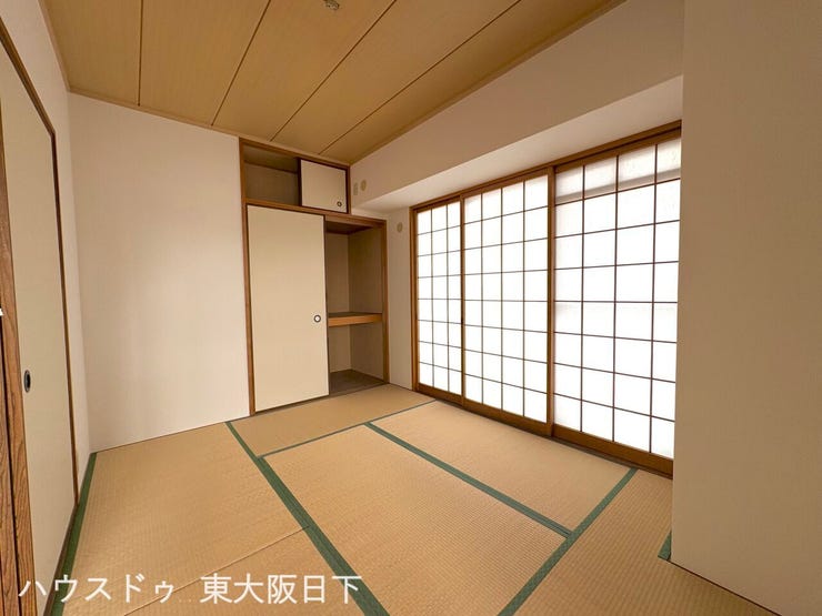 和室6帖:押入が設置されていますので、お布団など置き場に困る季節の物なども収納できます♪