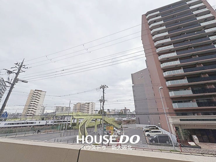 ■バルコニーからの眺望です♪
■線路が間近で見れるので電車好きさんにはたまりませんね!