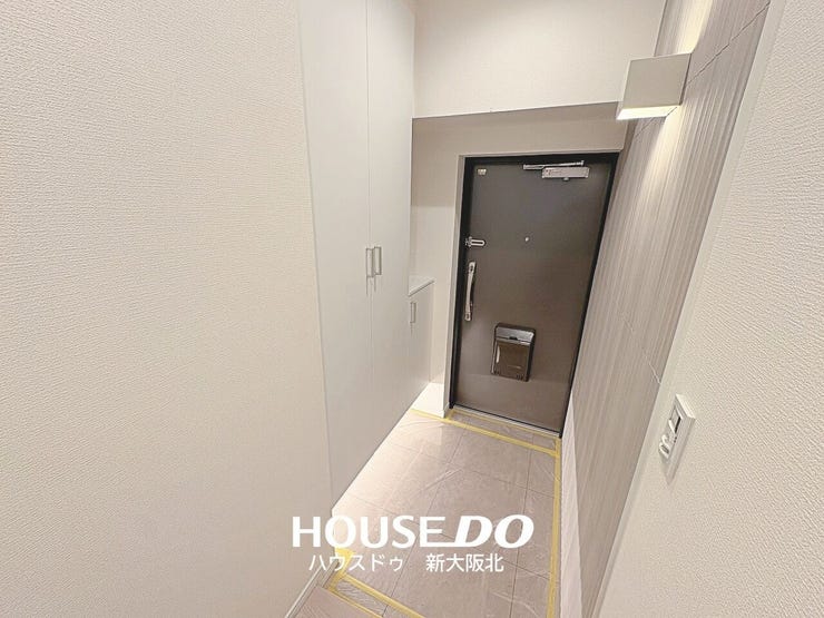 ■外からはハンドルを引くだけ、中からは押すだけの簡単操作のプッシュプルドアハンドルを採用しています!
■荷物が多く両手がふさがっているときや小さなお子様でも簡単に開閉していただけます◎