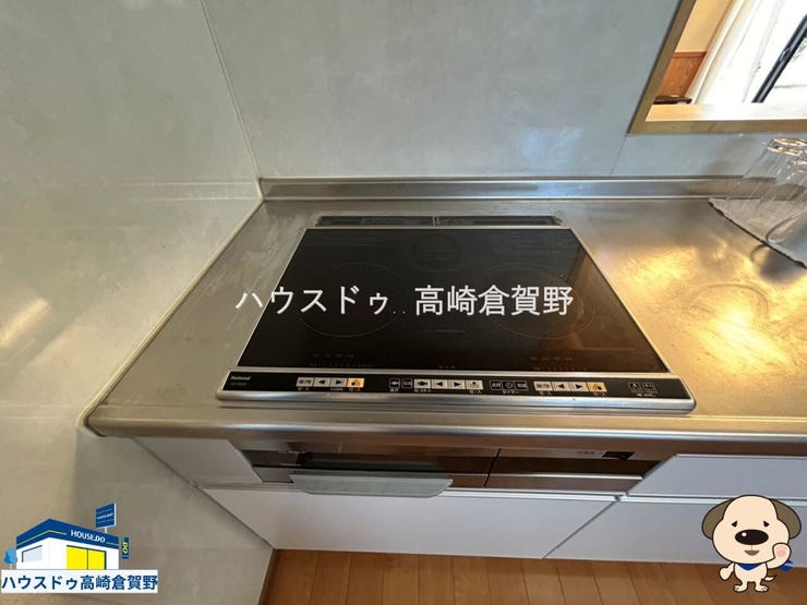 火を使わず安心・快適なIHコンロ。お手入れも簡単で、毎日の料理がスムーズに楽しめます。