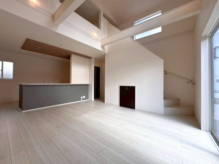 【同型写真(リビング)】
同ビルダー参考写真