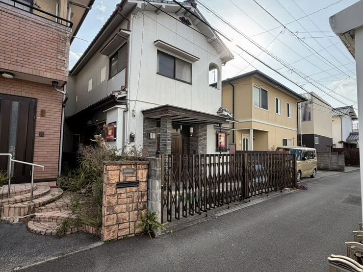 【外観】
外観を北西側より撮影