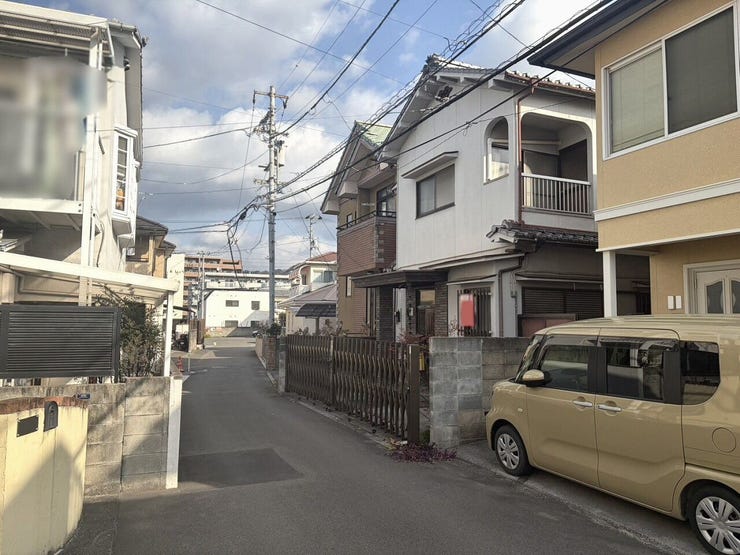 外観を南西側より撮影