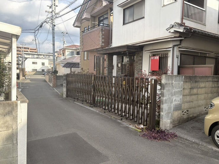 外観を南西側より撮影