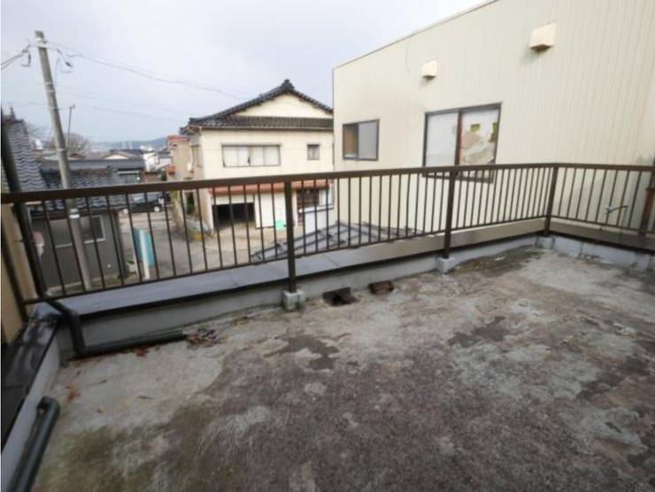 洗濯はもちろん、気分転換にも使えるバルコニー。