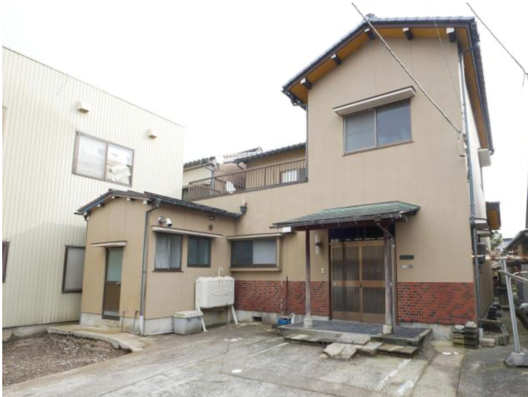 【外観】
昭和の面影を残す、趣ある外観。