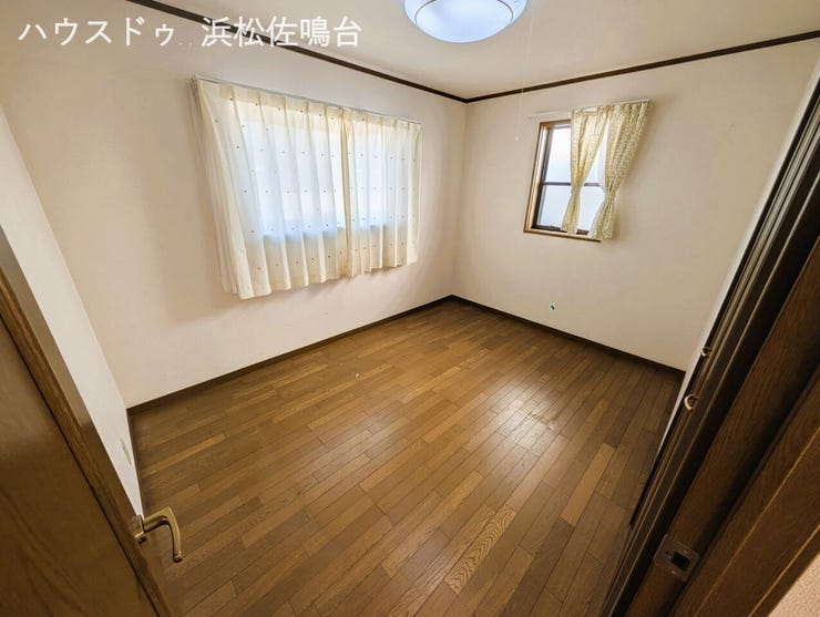 2階北洋室6帖全景。ぜひご家族皆様でご内覧ください(^-^)