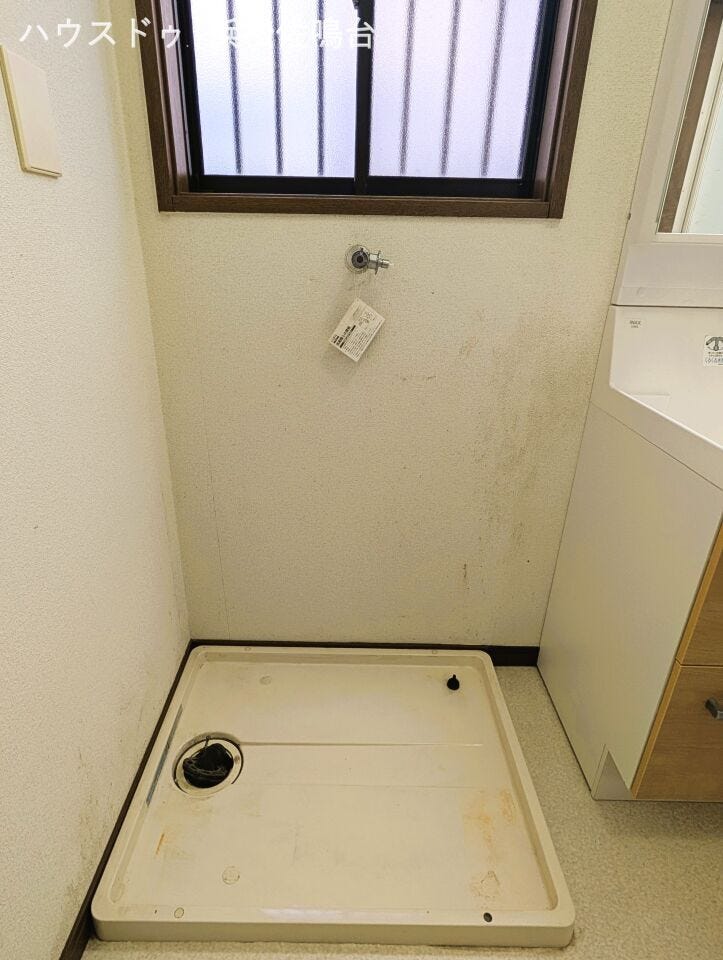 防水パンのある洗濯機置き場は、万が一排水ホースが外れても床漏水しにくく安心です。