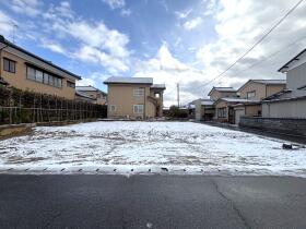 新潟市秋葉区吉岡町