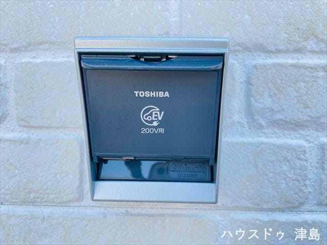 EV充電用コンセント。環境に優しい電気自動車の充電屋外コンセント。