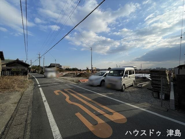 2階全居室2面採光でどこのお部屋でも1日中安定した採光が入り、快適に過ごすことができそうです。バルコニーは2部屋から出入りができるのでお洗濯やお布団干しもスムーズに行えそうです