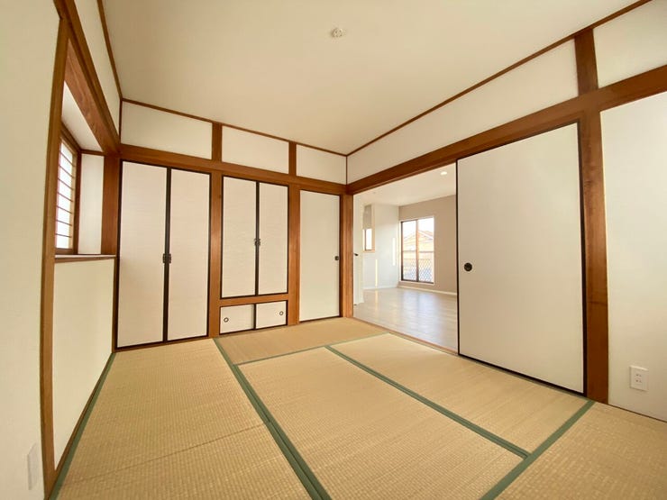 あると嬉しい一室の和室はお昼寝スペースや客間にもピッタリ♪洗濯物を畳んだりキッズスペースとしても大活躍です(^▽^)/