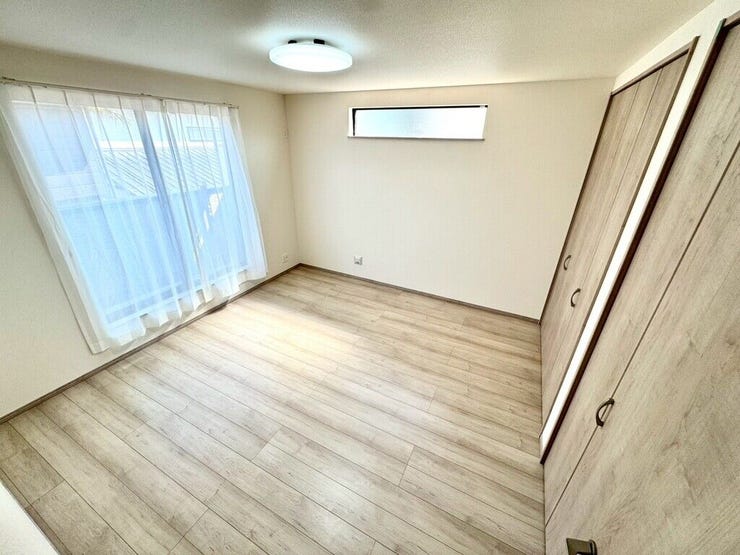 【Bedroom】主寝室や子ども部屋、在宅ワークにも使える洋室。暮らしに合わせて自由にレイアウトできます。