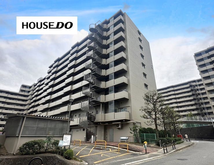 【外観】
・ ごみ出し24時間OK
・エレベーター
・駐輪場あり