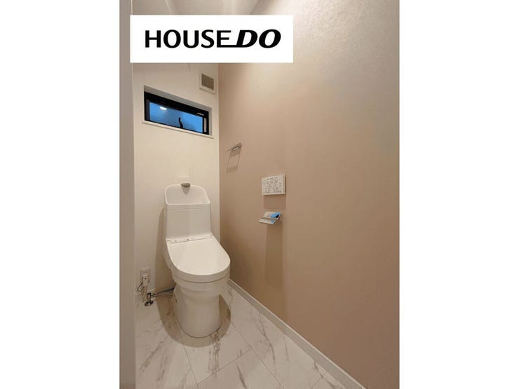 シンプルで上品なデザインのトイレ♪