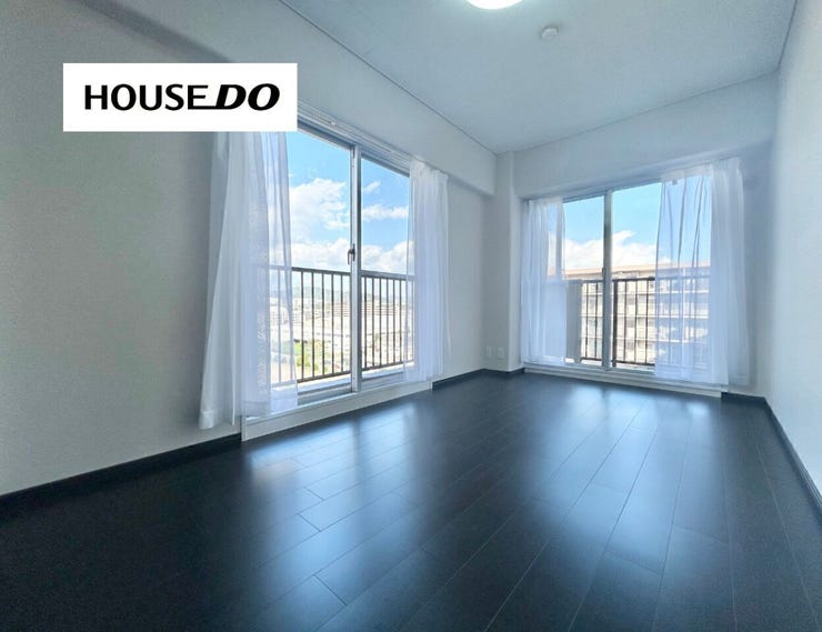 2面採光の洋室◎心地よい光が広がる開放的な空間。寝室にも子ども部屋にも最適で、家具の配置もしやすい広さです♪