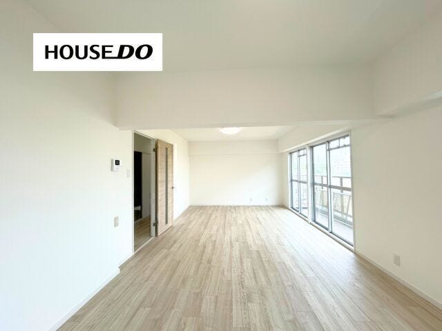 窓が3箇所もあり、通風・日当たり良好です◎