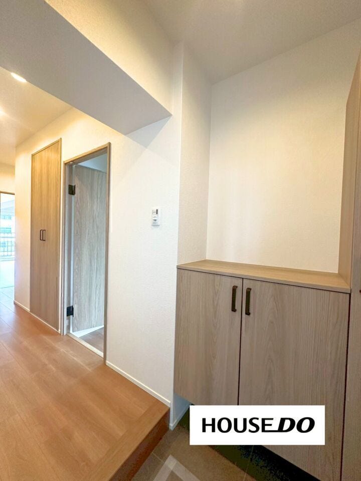 木目のフロアに癒されます♪