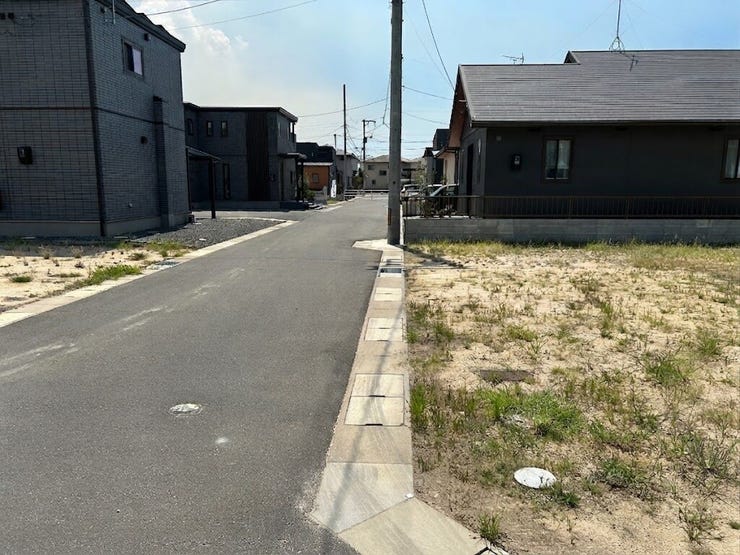 東側道路