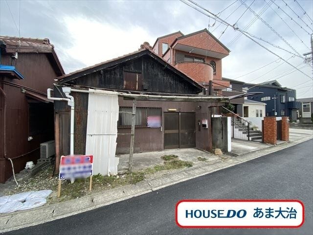 【外観】
大治南小学校より徒歩8分。お子様の通学にも安心な砂子千主堂。お車を使って名古屋方面にもアクセスがしやすくお出かけも楽しめるエリアです。