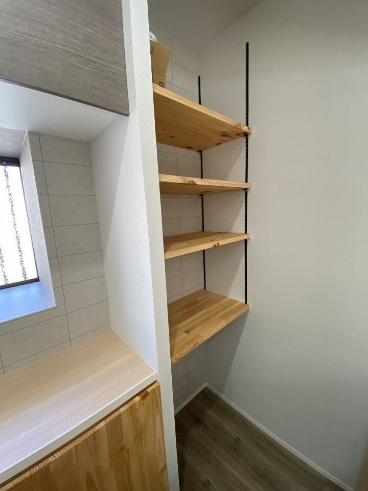 スッキリとした清潔感のあるお部屋を演出してくれます♪