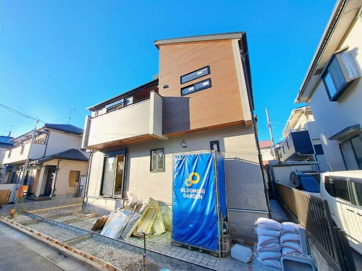 駐車場2台分のスペース!