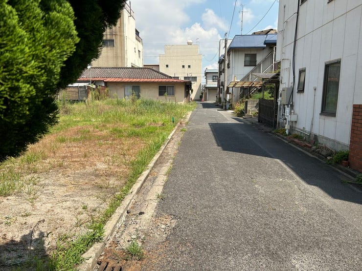 東側道路