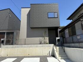 広島市佐伯区五月が丘４丁目