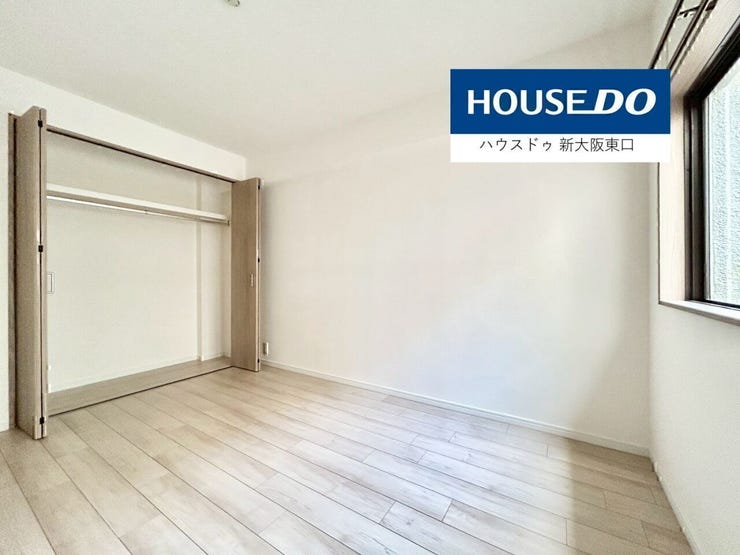 6帖の寝室です。
南向きの窓があり、クローゼットもあります。