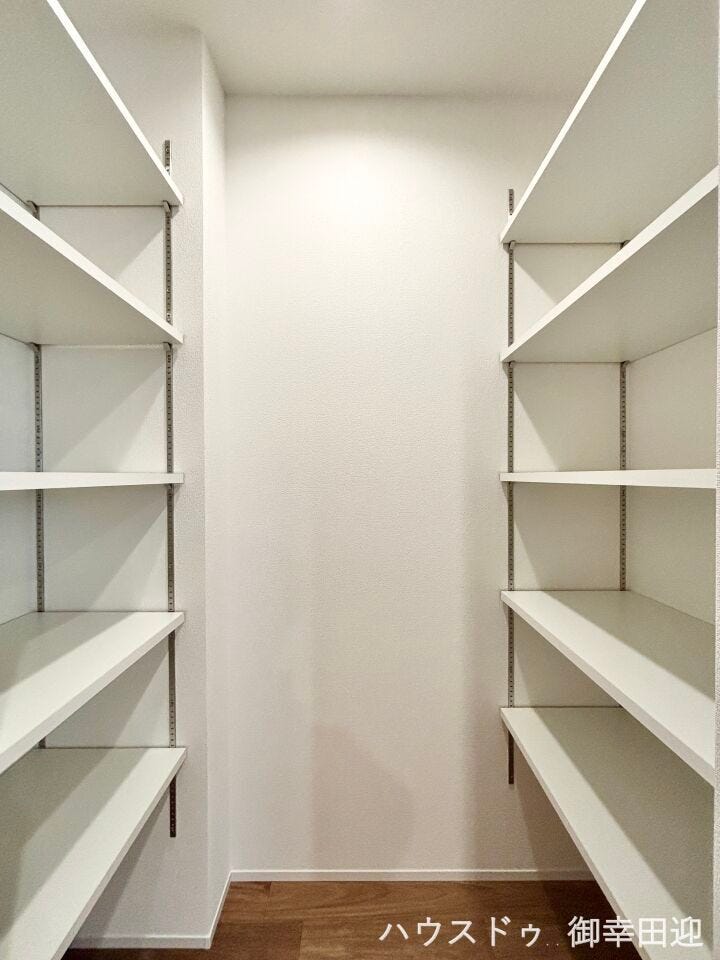 ■暮らしを整える魔法の場所■必要なものを必要な場所に。家全体で考えられた収納計画が、ゆとりある生活を実現します。